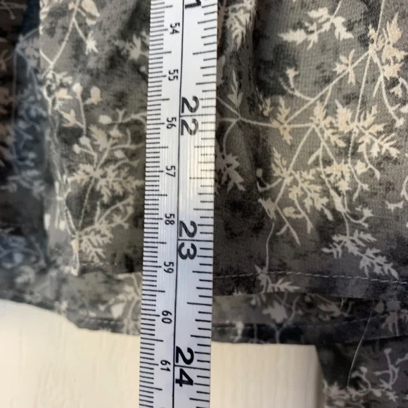 Grade & Gather Cottagecore Floral Sheer Blouse Grey Taupe Ruffle Long Sleeve L - Picture 9 of 10
